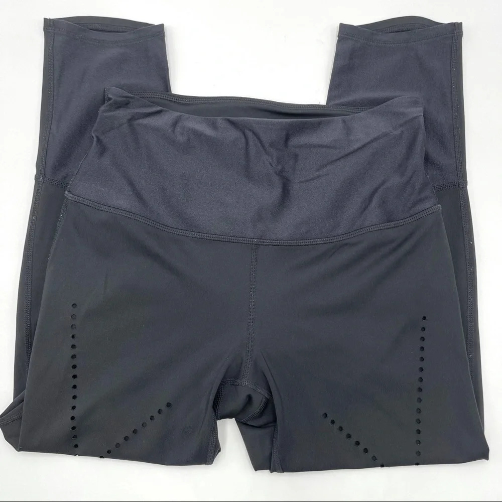 Zella perforated 3/4 black leggings size small